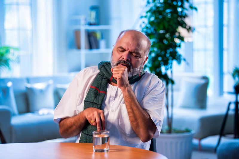 chory dojrzaly mezczyzna