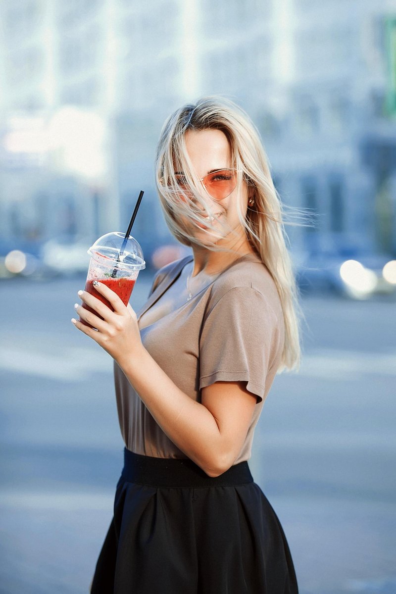 dziewczyna ze smoothie