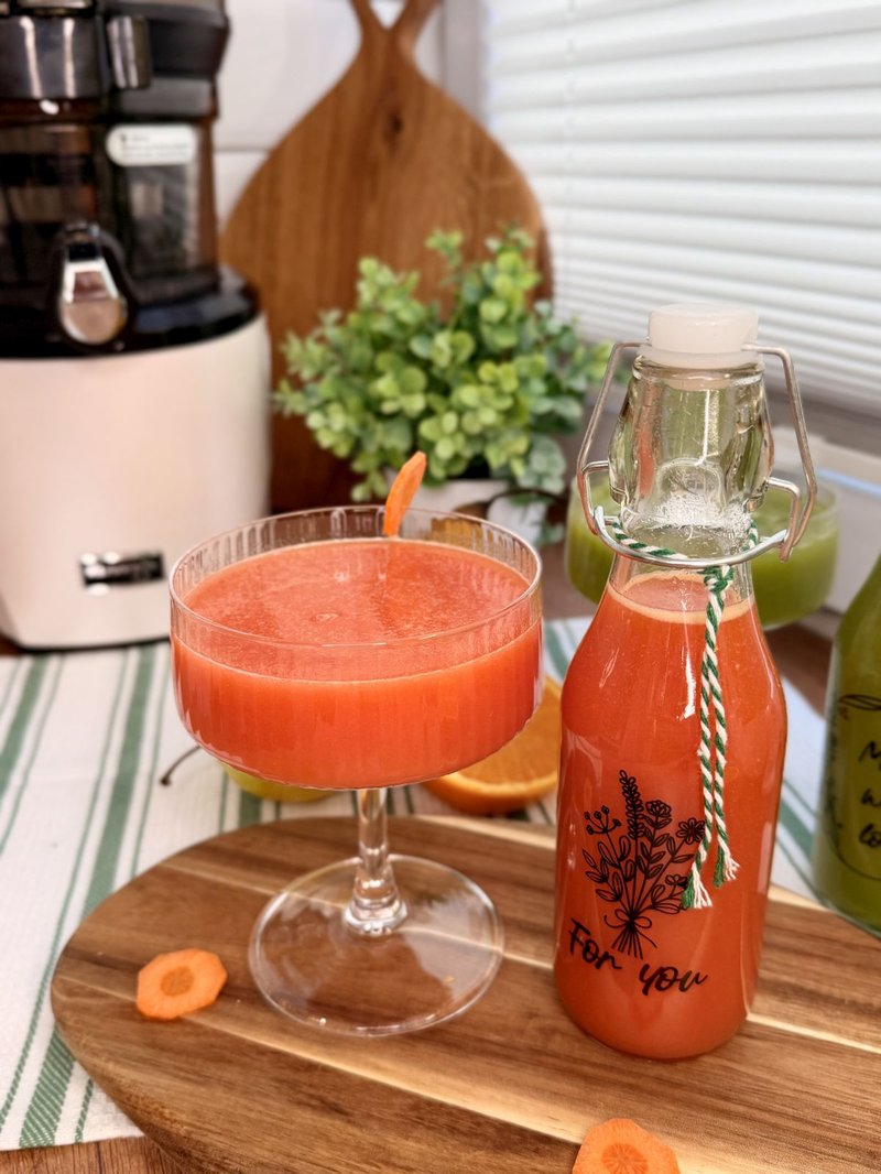 Sok na bazie marchewek z malinami idealny dla blasku skóry