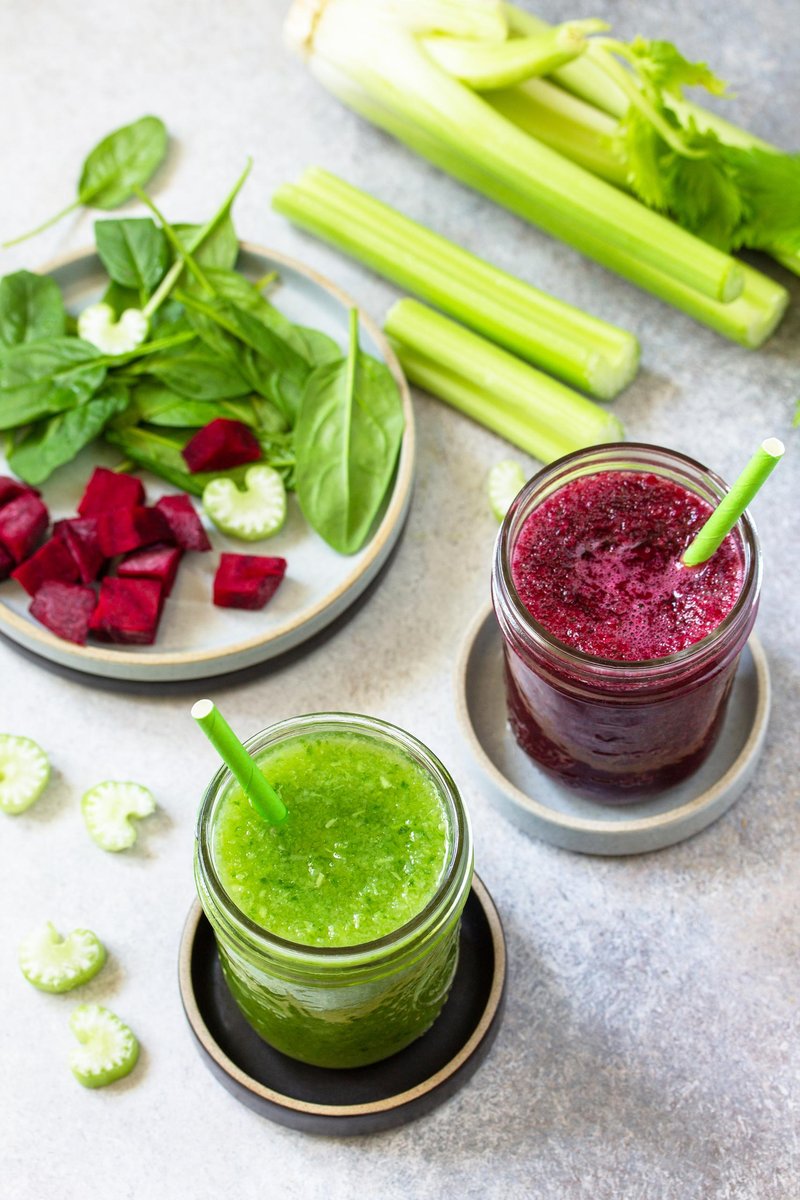 smoothie zielone i czerwone